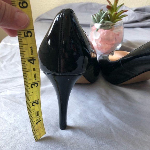Black Patent peep toe heels - Picture 4 of 8